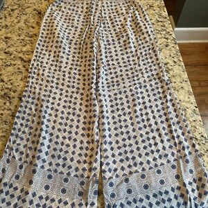 Women's wide leg pants, Size 4 H&M, patterned blue/white